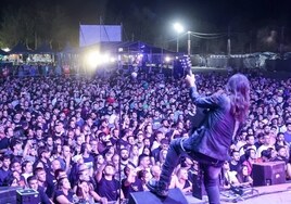 Mago de Oz saltó al escenario Don Porky a las ocho y cuarto de la tarde.