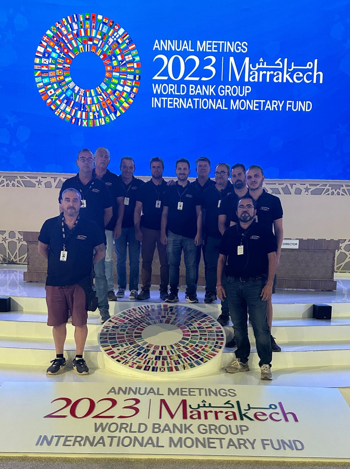 Equipo que se ha encargado de la climatización y electrificación de la cumbre del FMI y Banco Mundial que acabó el domingo en Marrakech.