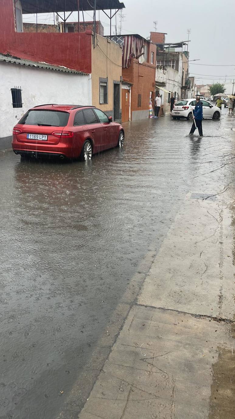 Calle del barrio de Las Moreras, inundadas.