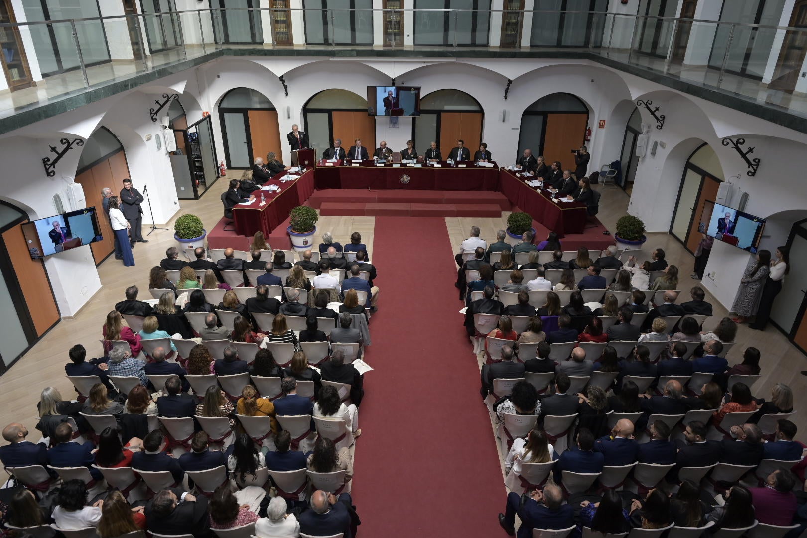 El Colegio de Abogados de Badajoz celebra su patrona Santa Teresa de Jesús (I)