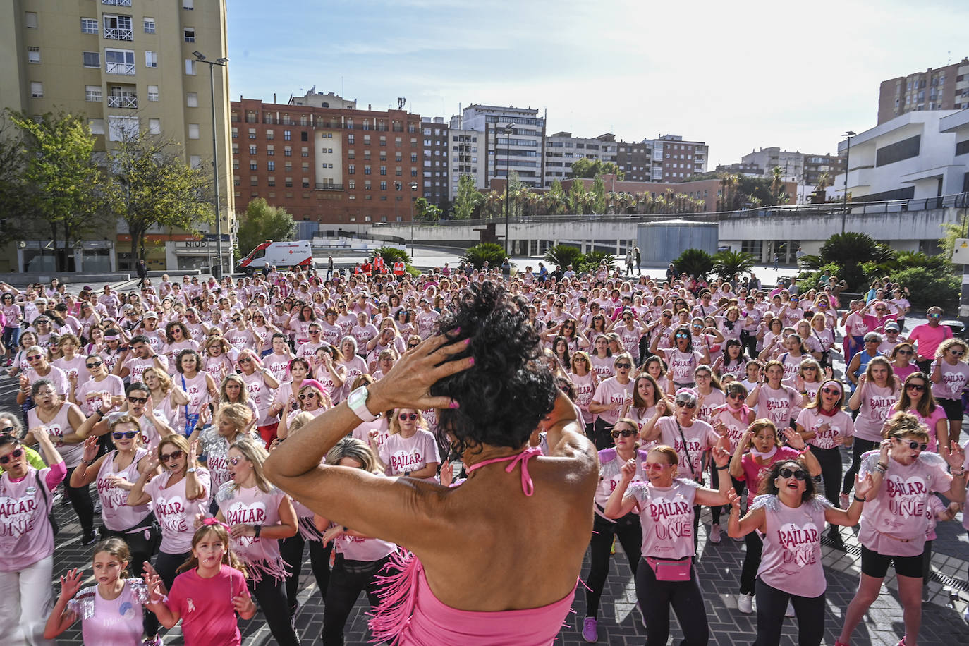 Masterclass de zumba organizada por la AECC en Badajoz