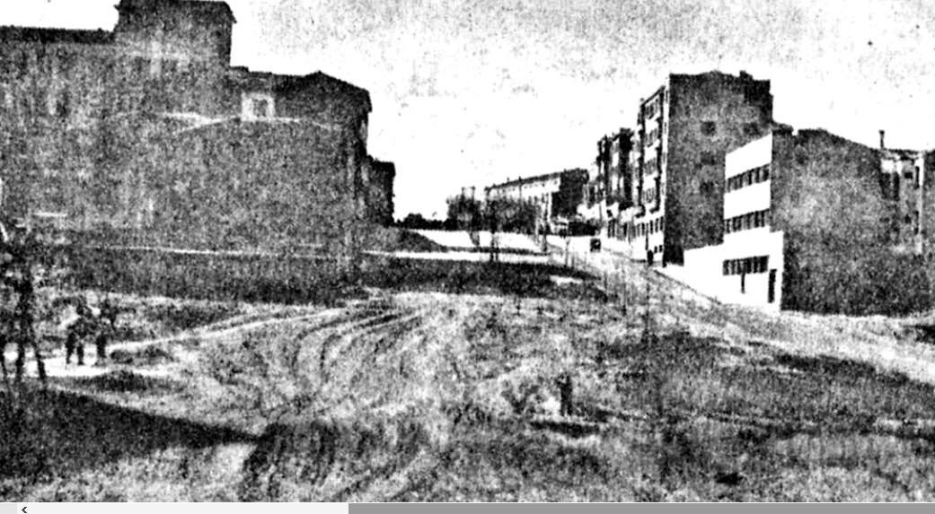 En diciembre de 1936 el alcalde franquista Luciano López, cambió el nombre de avenida de Mayo al de avenida Virgen de la Montaña. La imagen es de la avenida en 1938