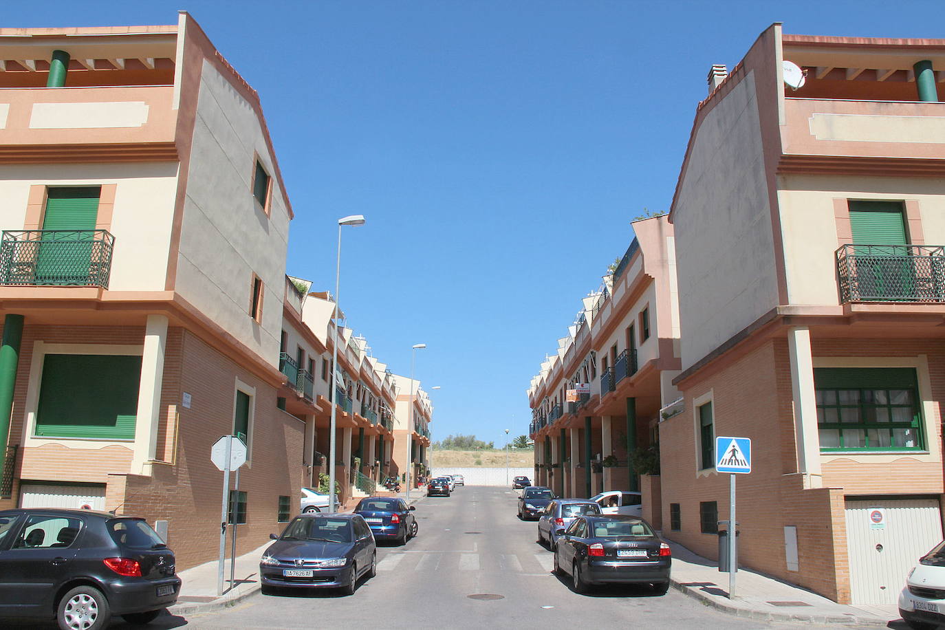 La calle Gloria Fuertes de Cáceres, en el barrio de Los Castellanos.