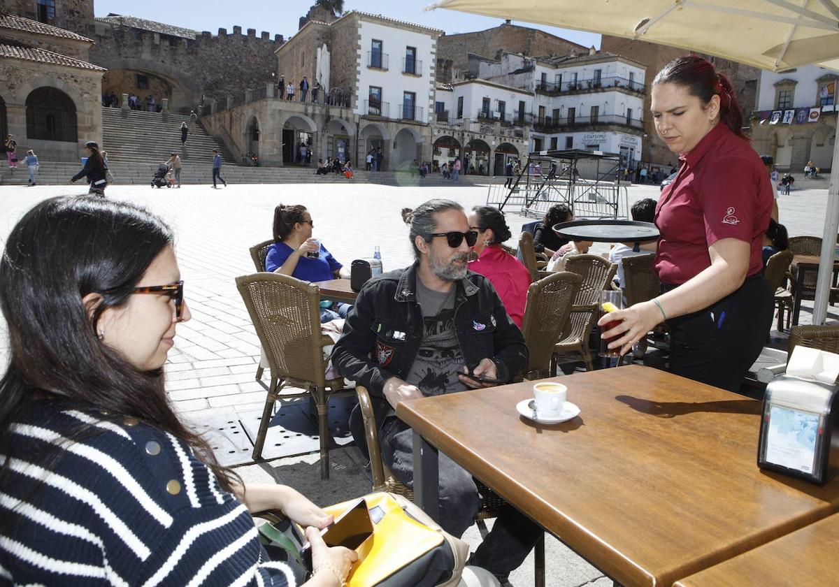 El número de parados se reduce en 2.300 extremeños entre julio y septiembre, según la EPA