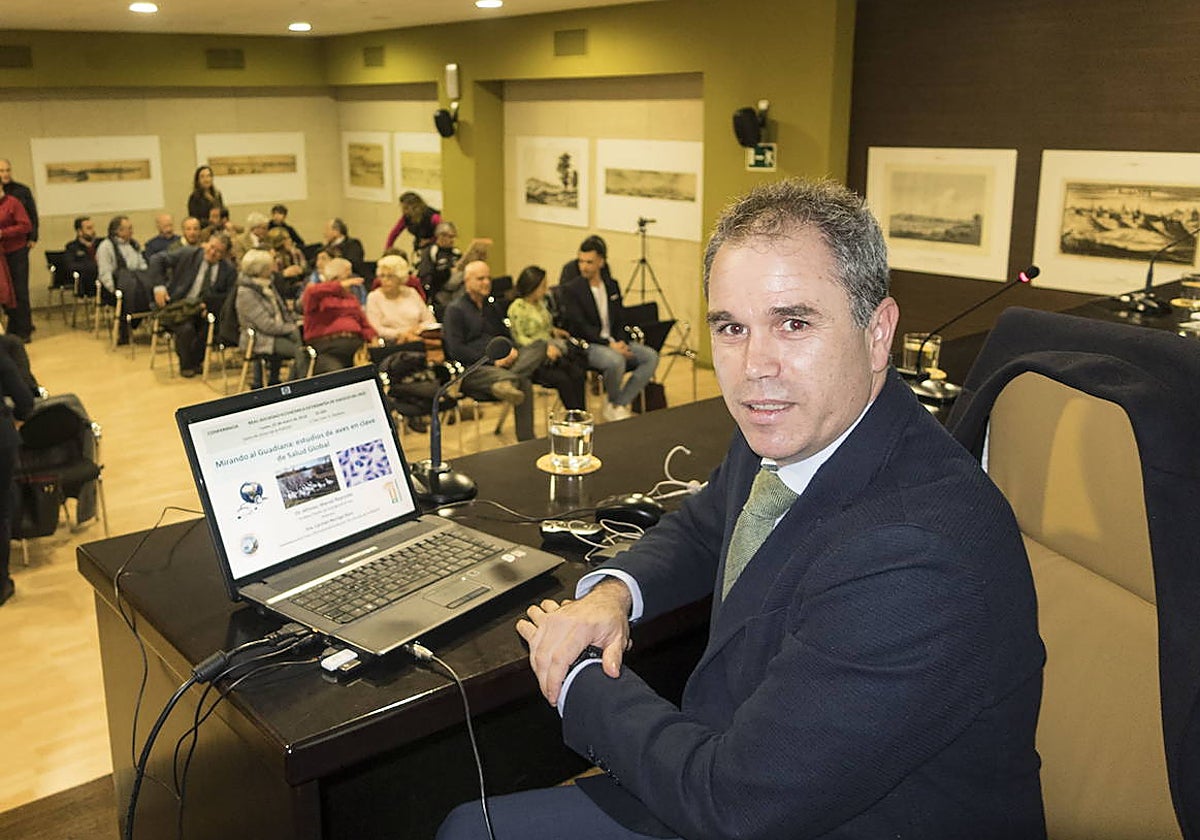 El catedrático de Zoología de la UEx Alfonso Marzal, director del congreso que empieza el día 31 en el Hospital-Centro Vivo