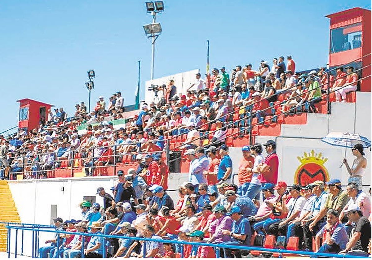 Grada del Emilio Macarro.