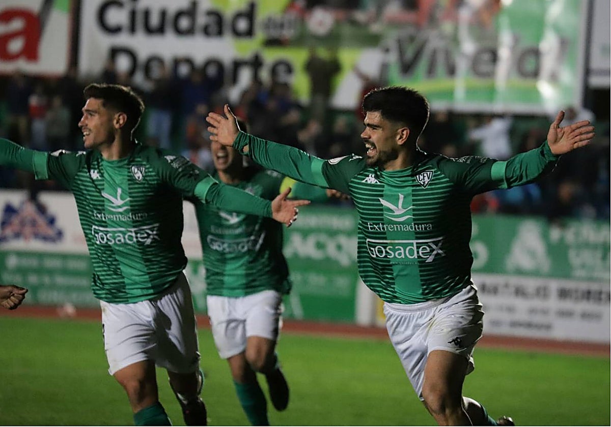 Celebración de uno de los goles serones.