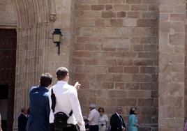 Inscripción de José Antonio en la fachada de la Concatedral de Santa María.