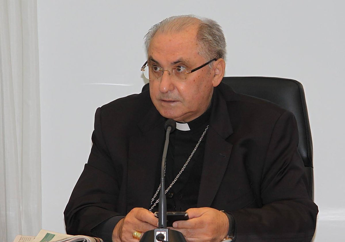 El arzobispo de Mérida-Badajoz, Celso Morga, durante su intervención este martes.