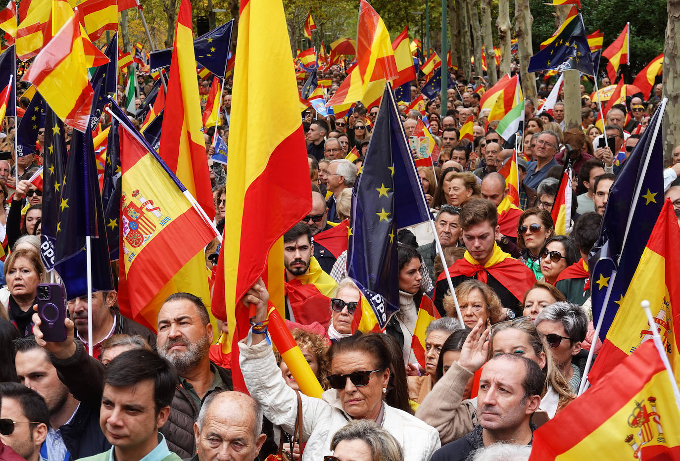 Gran afluencia en la manifestación del PP contra la amnistía en Badajoz