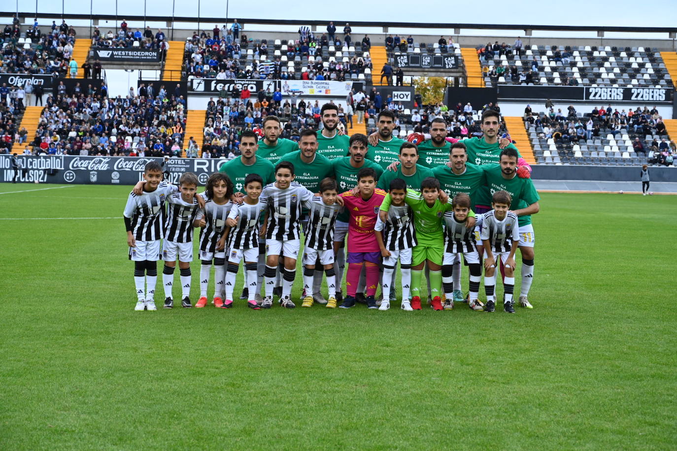 El partido Badajoz-Cacereño, en imágenes