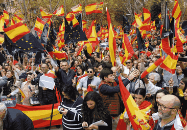 Miles de extremeños salen a la calle contra la amnistía