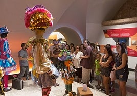 Visita al interior del Museo del Carnaval.