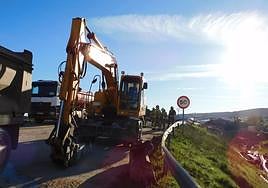 Unas obras provocan un escape de gas cerca de las vías del tren en Navalmoral