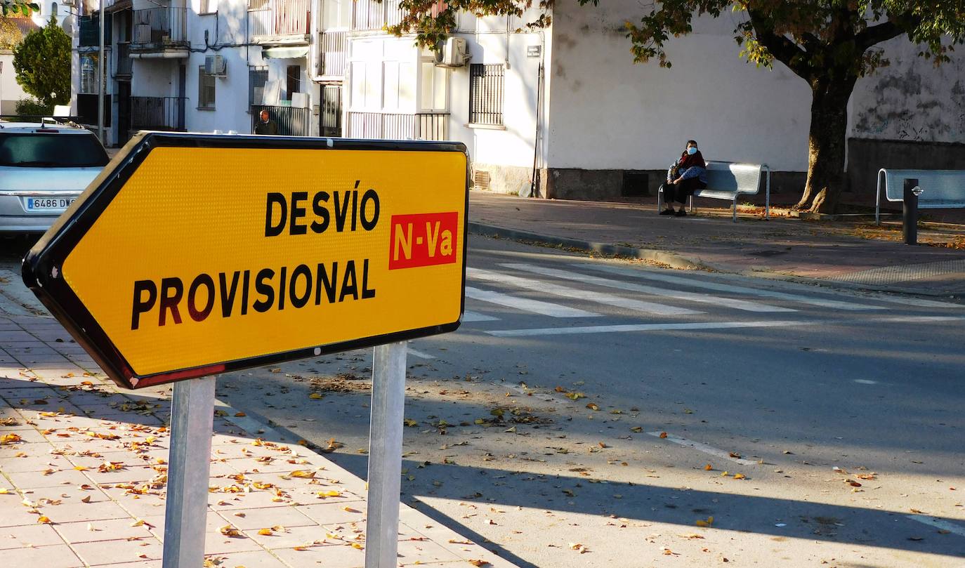 Unas obras provocan un escape de gas cerca de las vías del tren en Navalmoral