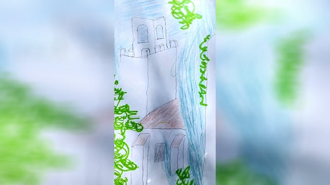 Imagen antes - A la izquierda, dibujo de Noelia Márquez de la Torre de Espantaperros desde los Jardines de la Galera; a la derecha, foto de la Torre de Espantaperros.