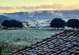 Abrigo y bufanda ya son protagonistas en las mañanas extremeñas.