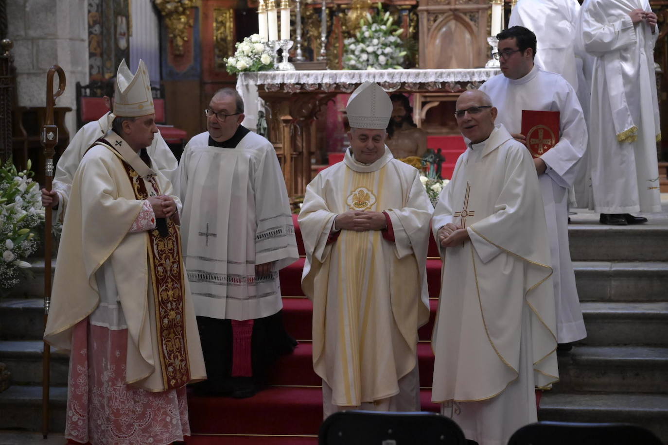Toma de posesión del arzobispo de Mérida-Badajoz, José Rodríguez Carballo, en la Catedral