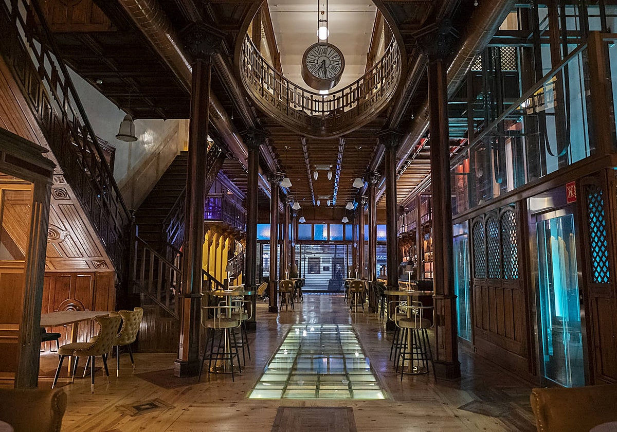 Las Tres Campanas, reconvertido en gran local de hostelería 