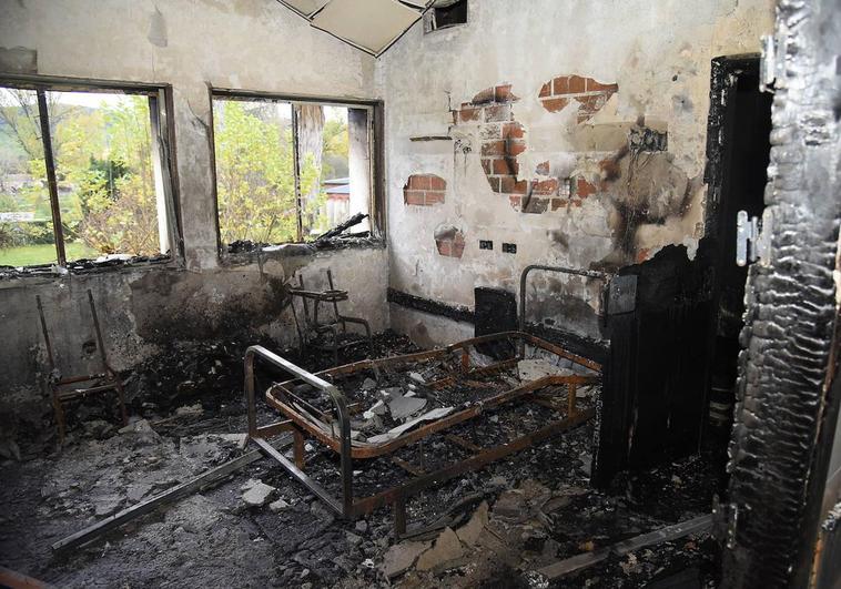 Desalojan a 43 residentes del centro sociosanitario de Plasencia por un incendio