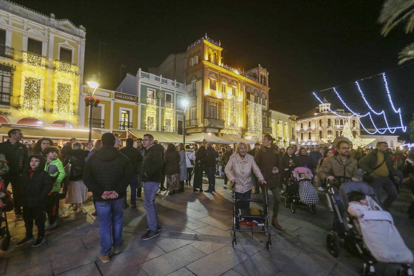 Así ha sido el encendido del alumbrado navideño en Mérida