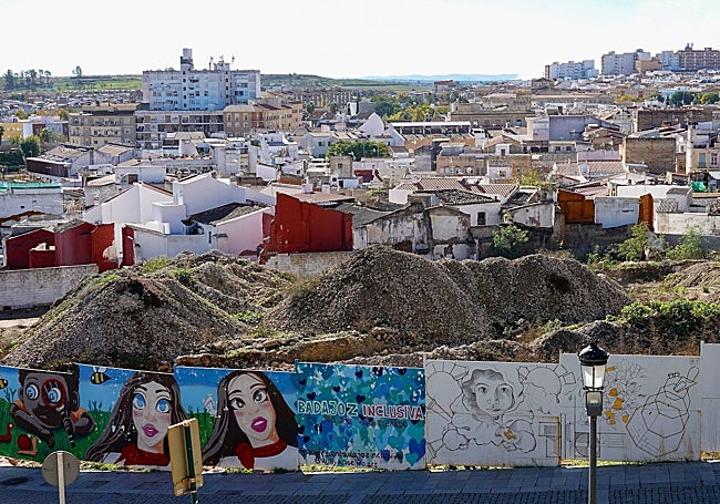 Obras paradas en El Campillo.