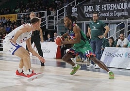 Gantt, en el choque del Cáceres ante el Alicante en el Multiusos.