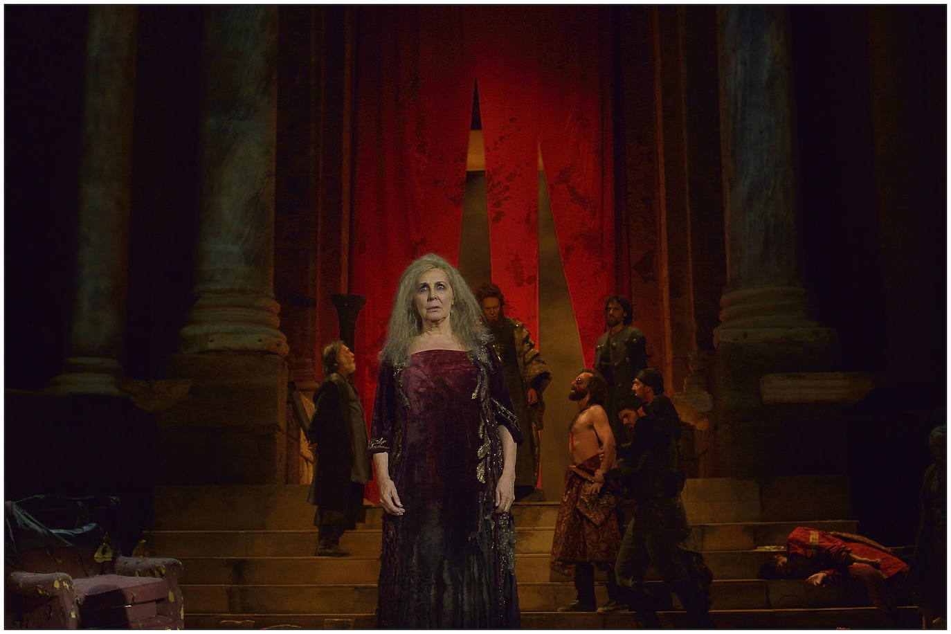 Concha Velasco inició después una exitosa gira por España con esta coproducción del Festival Internacional de Mérida y Pentación.