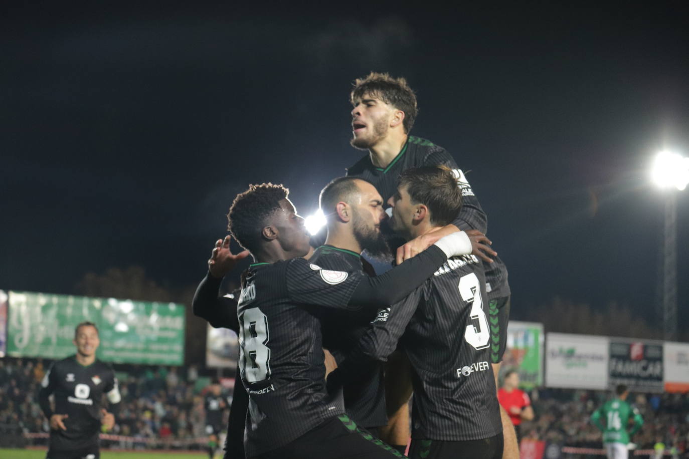 Celebración del tanto del a remontada de Borja Iglesias.
