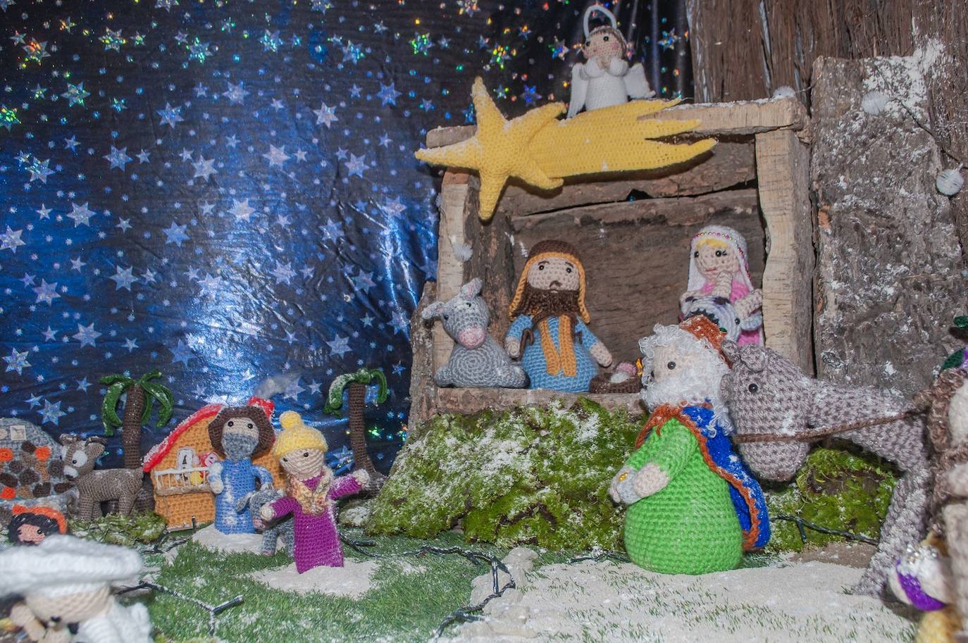 Belén de ganchillo en Casas de Miravete