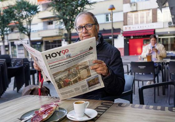 En los bares extremeños, el café y el HOY son imprescindibles