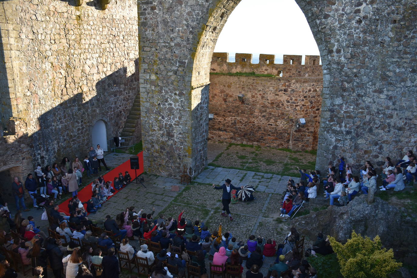El Castillo de Luna deslumbra para recibir la Navidad