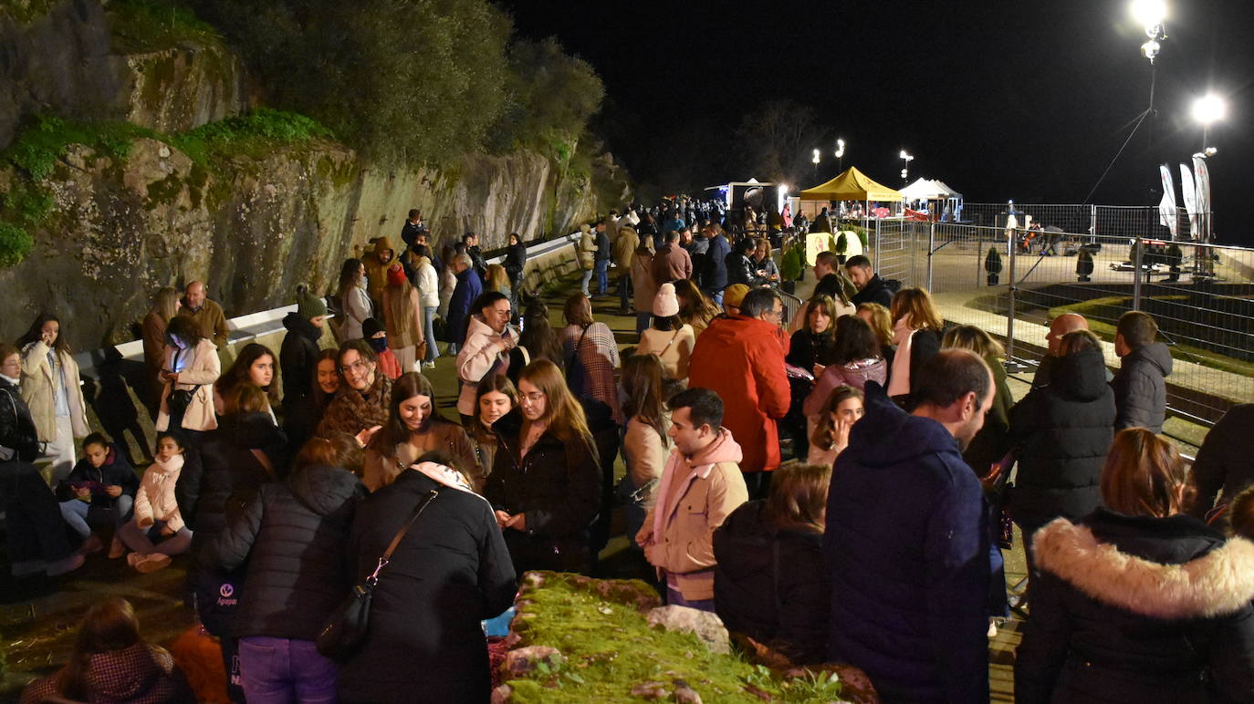 El Castillo de Luna deslumbra para recibir la Navidad