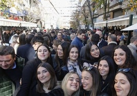 Así de concurrida estaba la calle Obispo Ciriaco Benavente de Cáceres a las 14.30 horas.