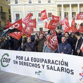 Trabajadores de FCC reclaman mejoras salariales en Badajoz