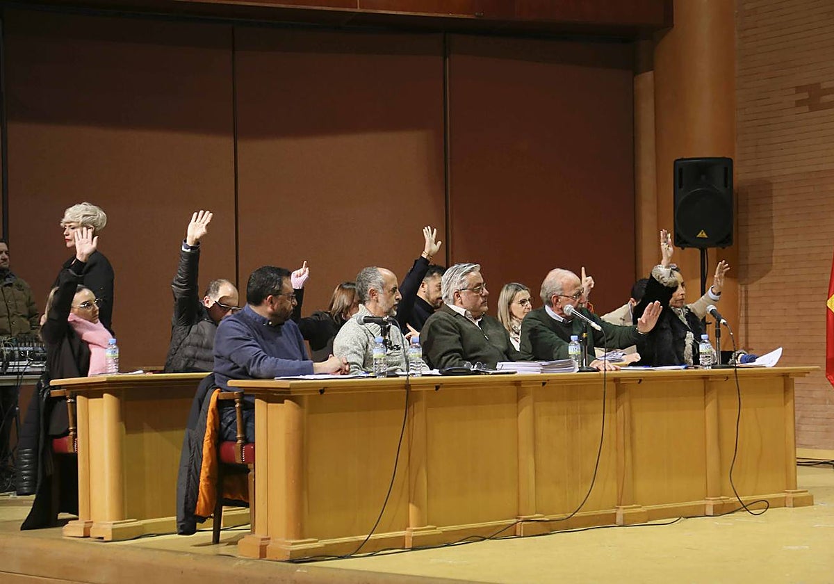 Votación de PP y Vox en contra de las cuentas municipales para 2024.