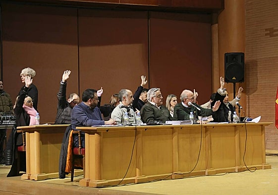 Votación de PP y Vox en contra de las cuentas municipales para 2024.