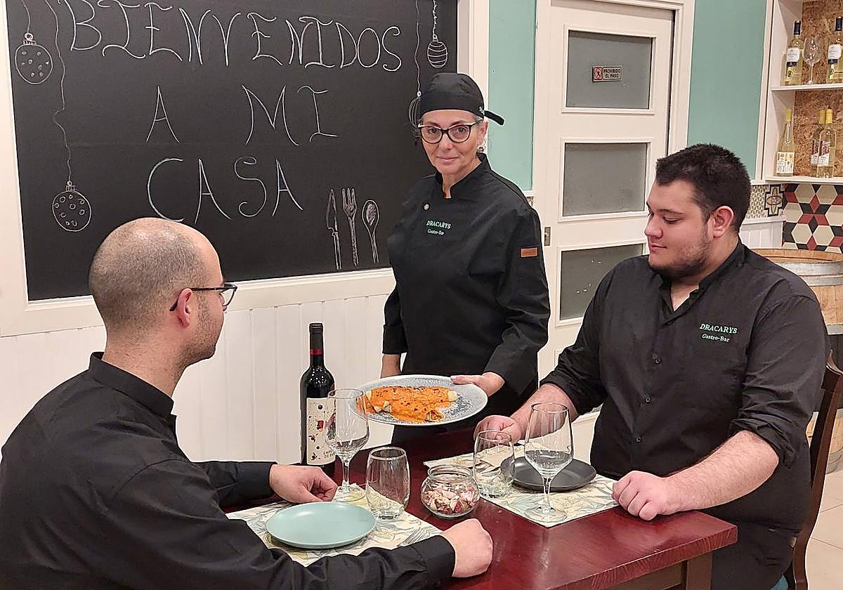 Recetas propias y una cocinera fan de Juego de Tronos, así es el restaurante 'Dracarys'