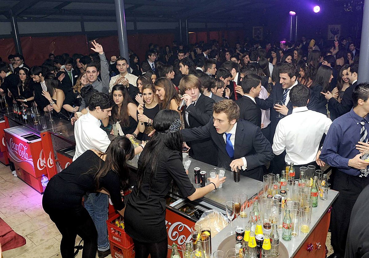 Fiesta de Nochevieja en una imagen de archivo.