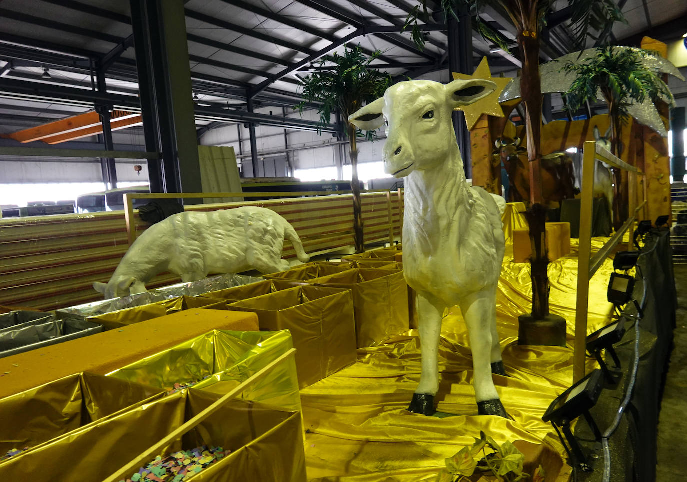 Fotos: Así serán las carrozas que participarán en la cabalgata de Badajoz