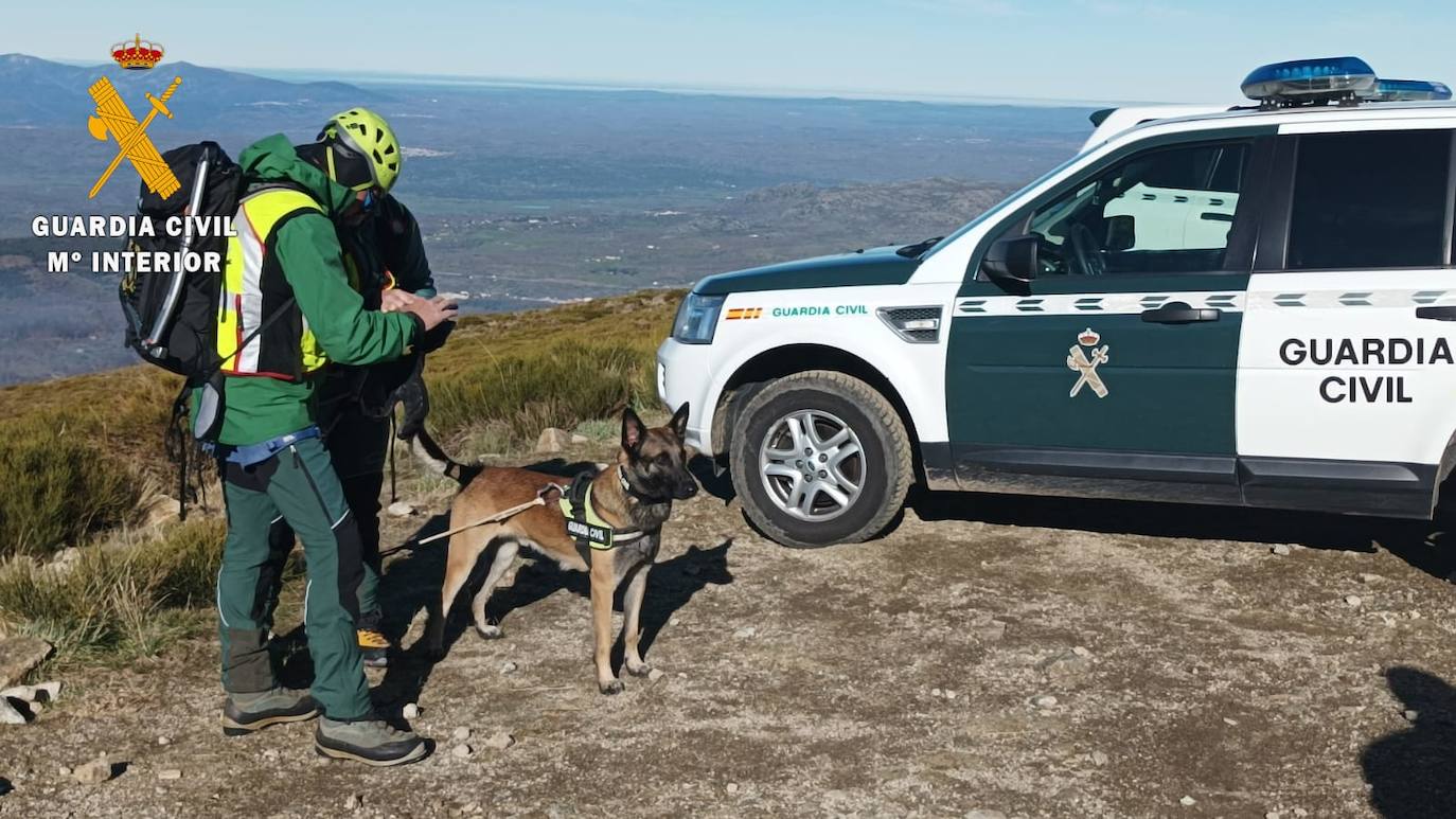 Fotos: Labores de búsqueda llevadas a cabo para localizar en la Sierra de Béjar al montañero que salió de Ceclavín