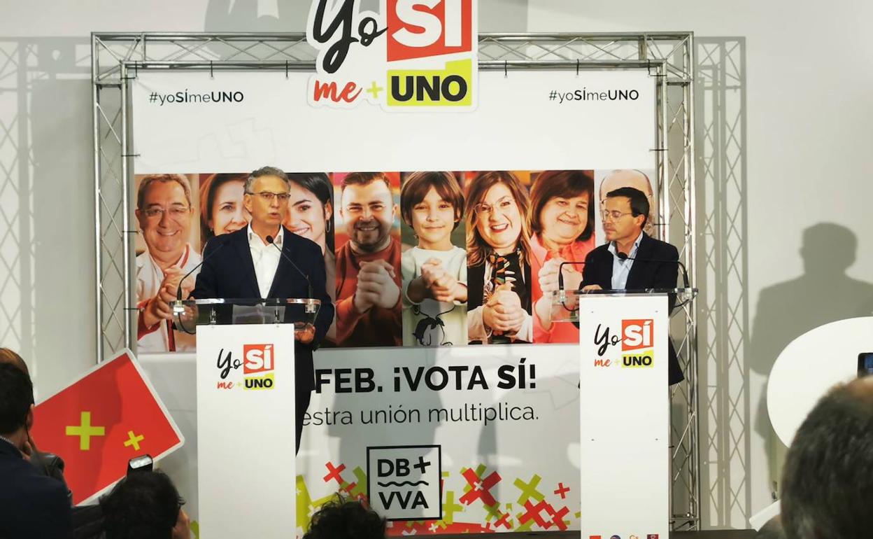 Comparecencia de Quintana y Gallardo para informar del resultado de la consulta.