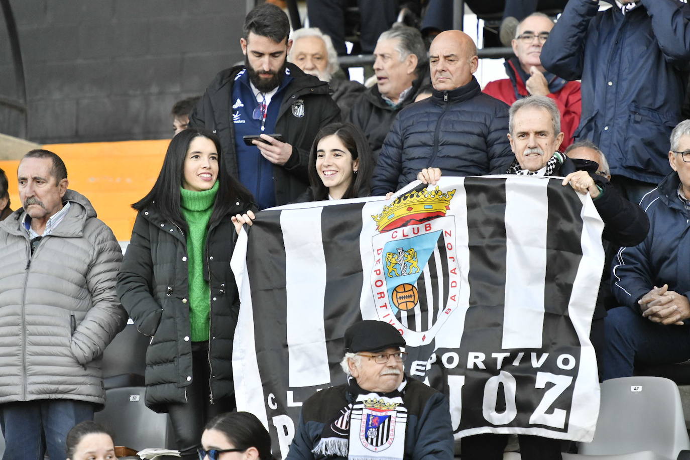 Fotos: Búscate en las gradas del Nuevo Vivero en el partido Badajoz-Talavera