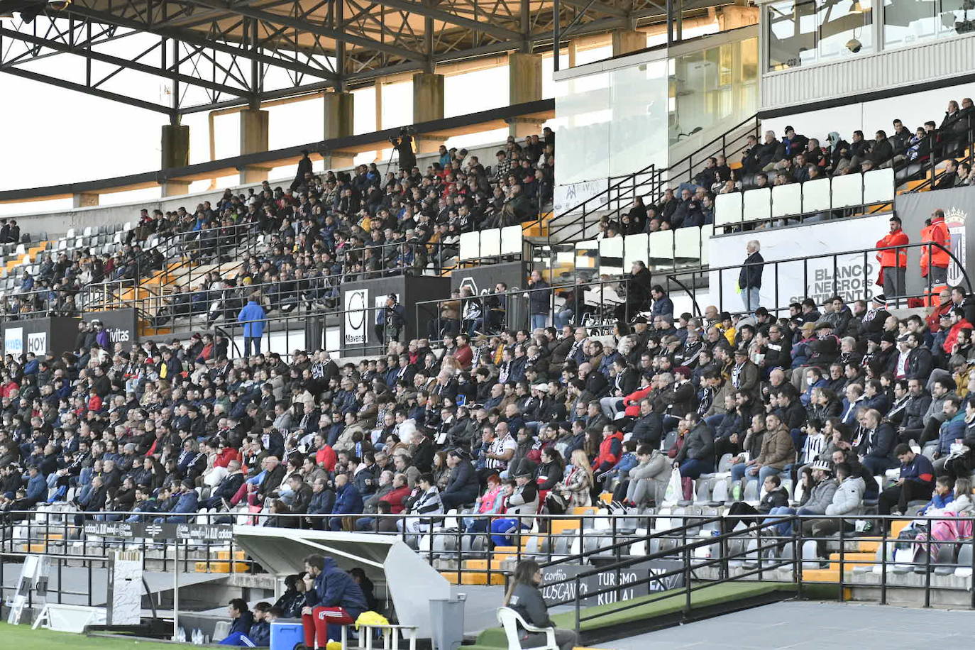 Fotos: Búscate en las gradas del Nuevo Vivero en el partido Badajoz-Talavera