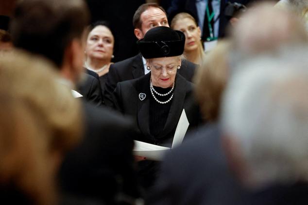 La reina Margarita de Dinamarca durante el funeral.