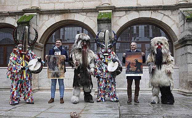 Presentación de las fiestas de Carantoñas y Jarramplas, este martes. 