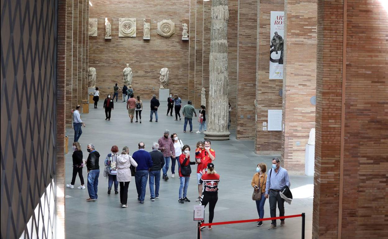 Estas son las conferencias del ciclo 'Mujeres del pasado. Mujeres del futuro' en el MNAR