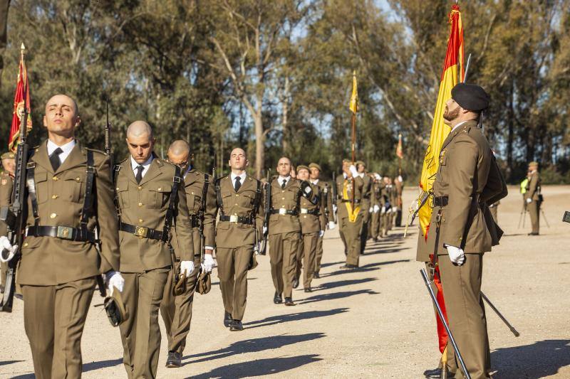 Fotos: Multitudinaria Jura de Bandera en el Cefot de Cáceres