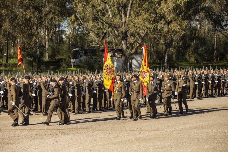 Fotos: Multitudinaria Jura de Bandera en el Cefot de Cáceres