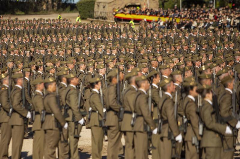 Fotos: Multitudinaria Jura de Bandera en el Cefot de Cáceres